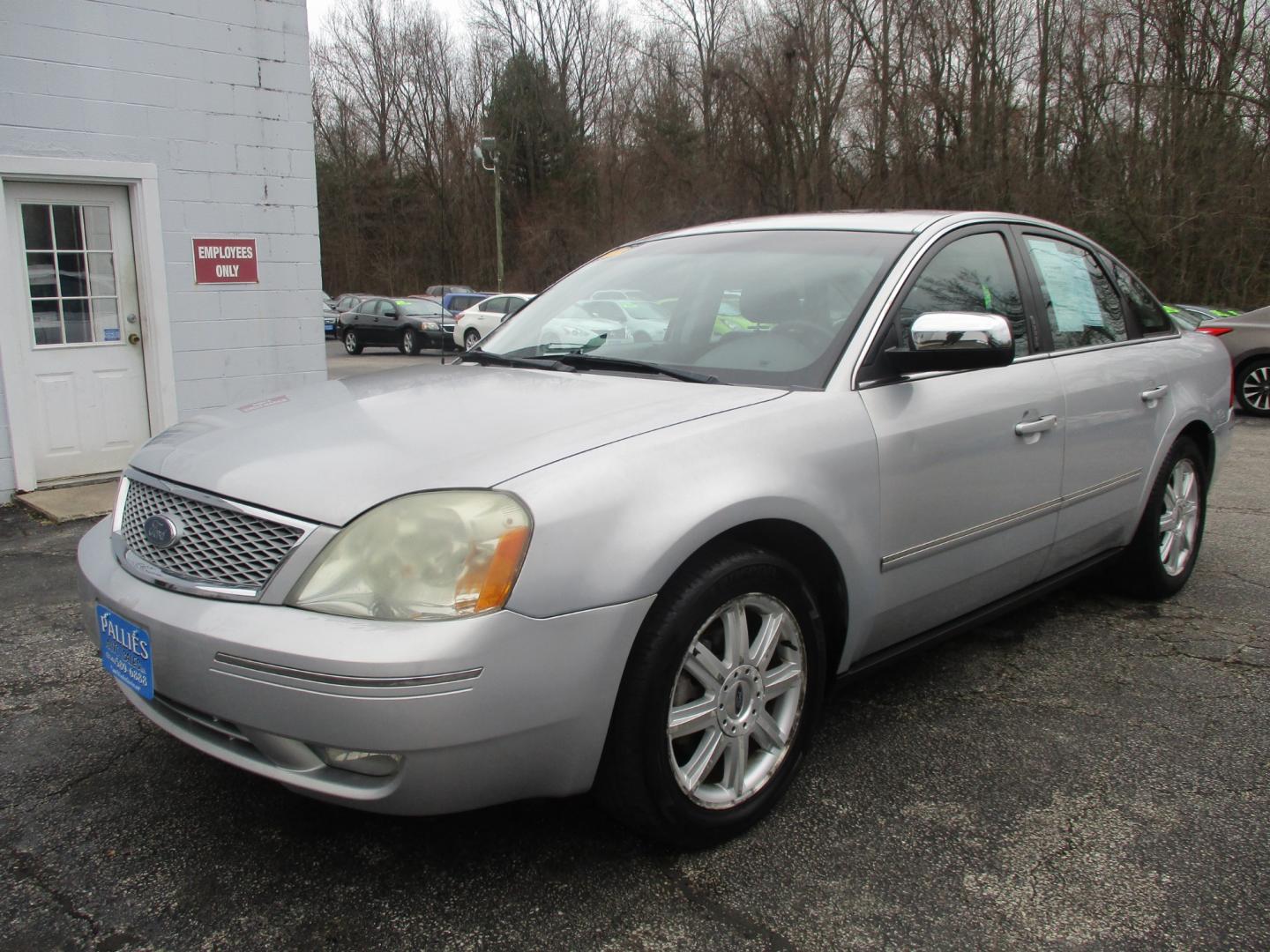 2005 SILVER Ford Five Hundred Limited AWD (1FAHP28195G) with an 3.0L V6 DOHC 24V engine, Automatic CVT Overdrive transmission, located at 540a Delsea Drive, Sewell, NJ, 08080, (856) 589-6888, 39.752560, -75.111206 - Photo#1